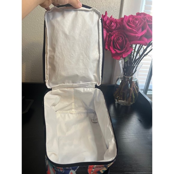 Vera Bradley Blue Lotus Floral Insulated Lunch Bag - Picture 9 of 11